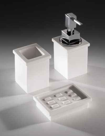 Set-bagno-accessori-appoggio-bianchi-Carpi-suzzara